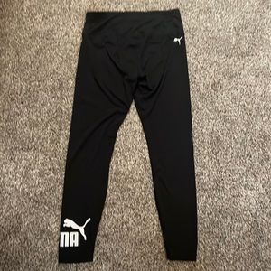 Women’s PUMA Black 3/4 Leggings size XL
